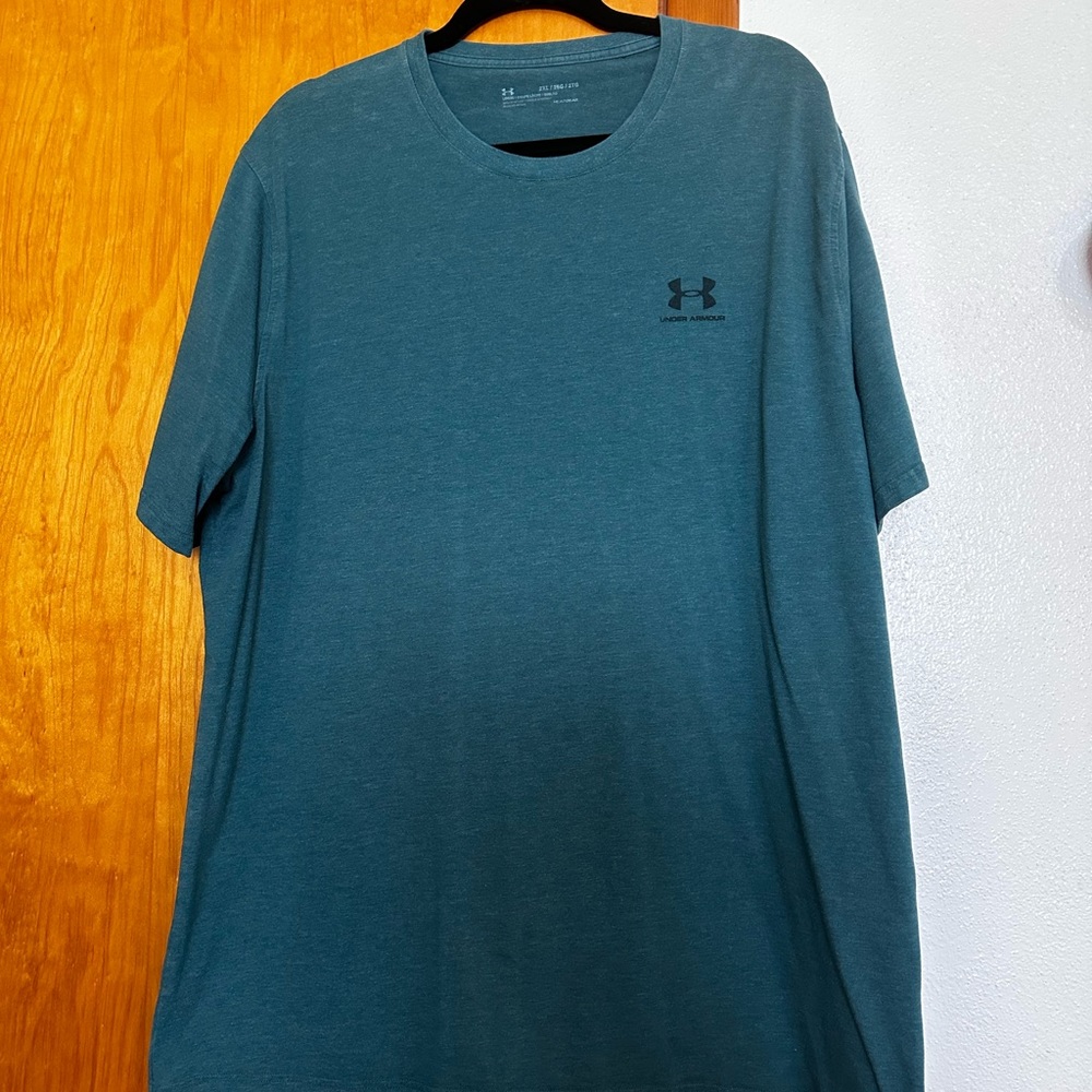 2XL Under Armour shirt